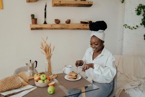 Guide Stylé : Adoptez les Tops Croppés en Restez Élégante sans Trop d"Exposition